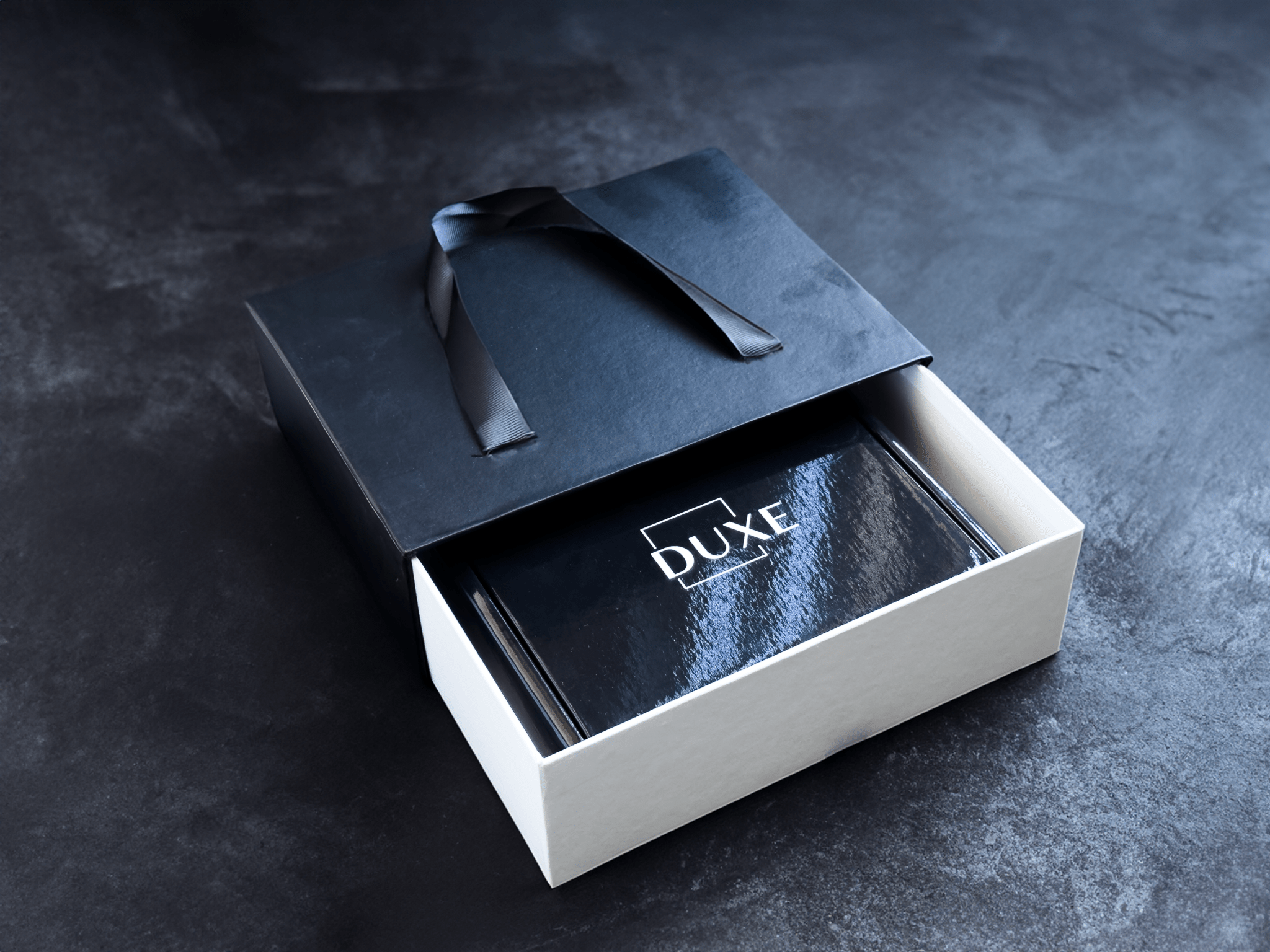 Подаръчни комплекти за мъже DUXE в луксозна опаковка за лице, брада и тяло