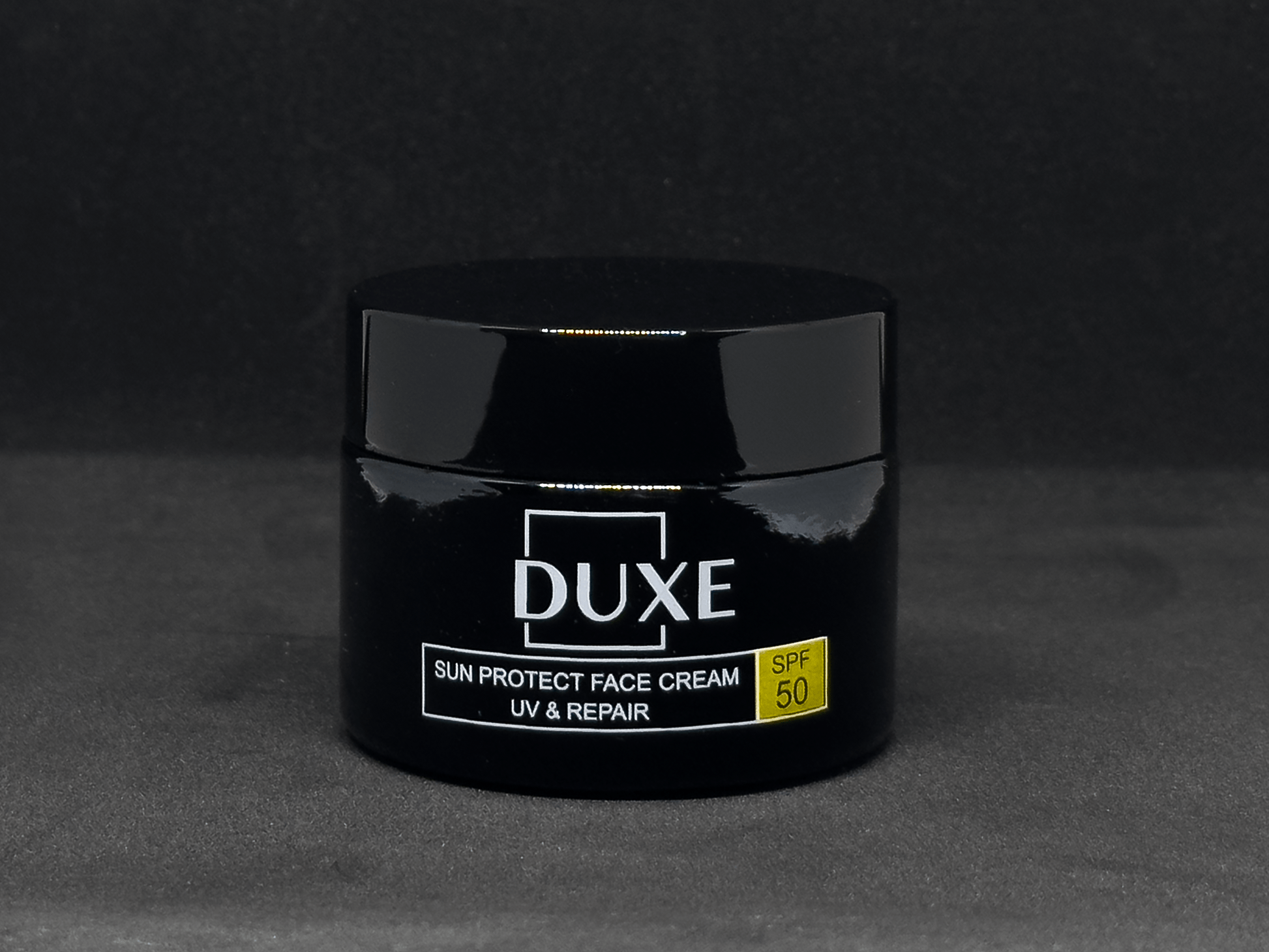 Слъцезащите крем за лице 50 SPF duxe 